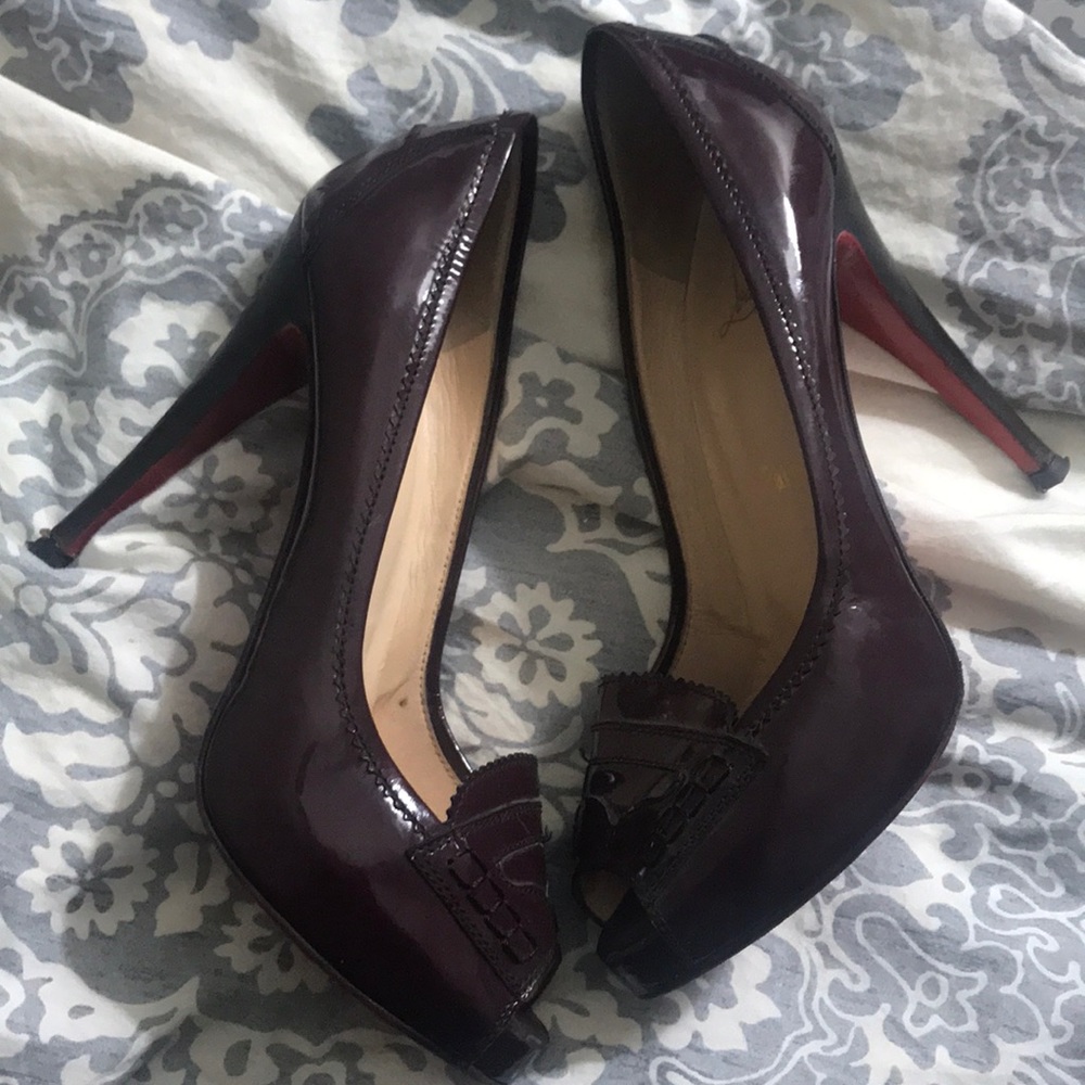 CHRISTIAN LOUBOUTIN PLATFORM PATENT LEATHER SANDAL